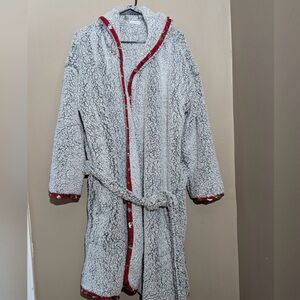 Vera Bradley Gray and Red Sherpa Robe